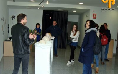 Alumnado de la Escuela de Arte Dionisio Ortiz de Córdoba visitan la exposición `Ideas en Barro´ en el Museo de la Cerámica