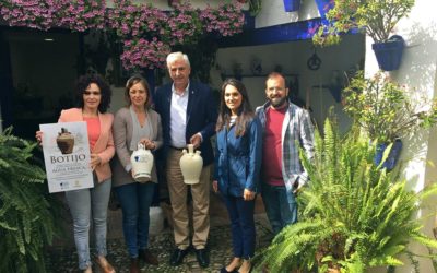 El Botijo como homenaje de la cerámica de La Rambla a Los Patios de Córdoba por su nombramiento como Patrimonio Inmaterial de la Humanidad por la Unesco