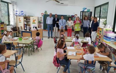 El delegado de Educación visita centros escolares de La Rambla para reunirse con las comunidades educativas en el inicio de curso