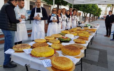 Más de 30 recetas participan en el concurso de tortillas a beneficio de AFA La Rambla