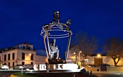 El monumento a la Alfarería Rambleña ya cuenta desde esta noche con nueva iluminación