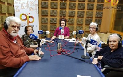 Usuarias/os del Centro de Día AFA La Rambla visitan Onda Pasión