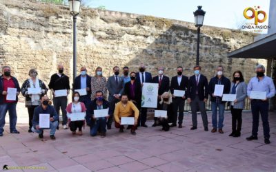 El consejero de Transformación Económica, Industria, Conocimiento y Universidades, Rogelio Velasco, ha presidido en La Rambla la presentación del distintivo ‘Artesanía Hecha en Andalucía’