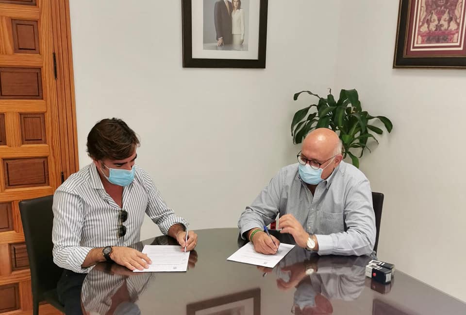 Firmado el convenio para la elaboración de un monumento conmemorativo del V Centenario de la Liga de La Rambla