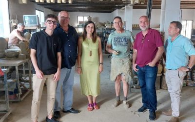 La Escuela de Formación de Artesanos de Gelves, como sede asociada del CRN de Artesanía, visita La Rambla